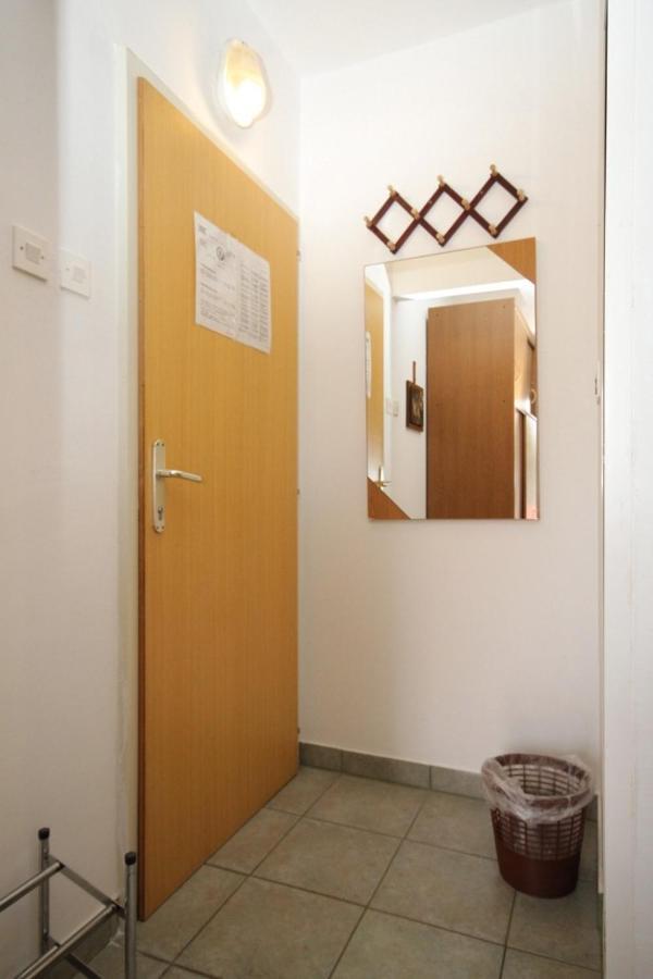 Double Room Mali Losinj 7953B Extérieur photo
